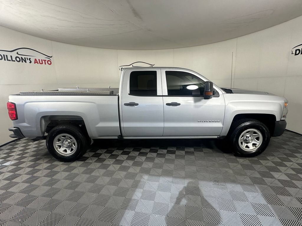 Used 2017 Chevrolet Silverado 1500 W/T AWD/4WD image 9