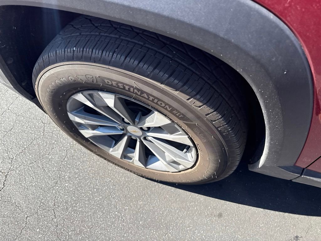 Certified 2026 Chevrolet Equinox LT w/ Safety and Technology Package FWD image 12