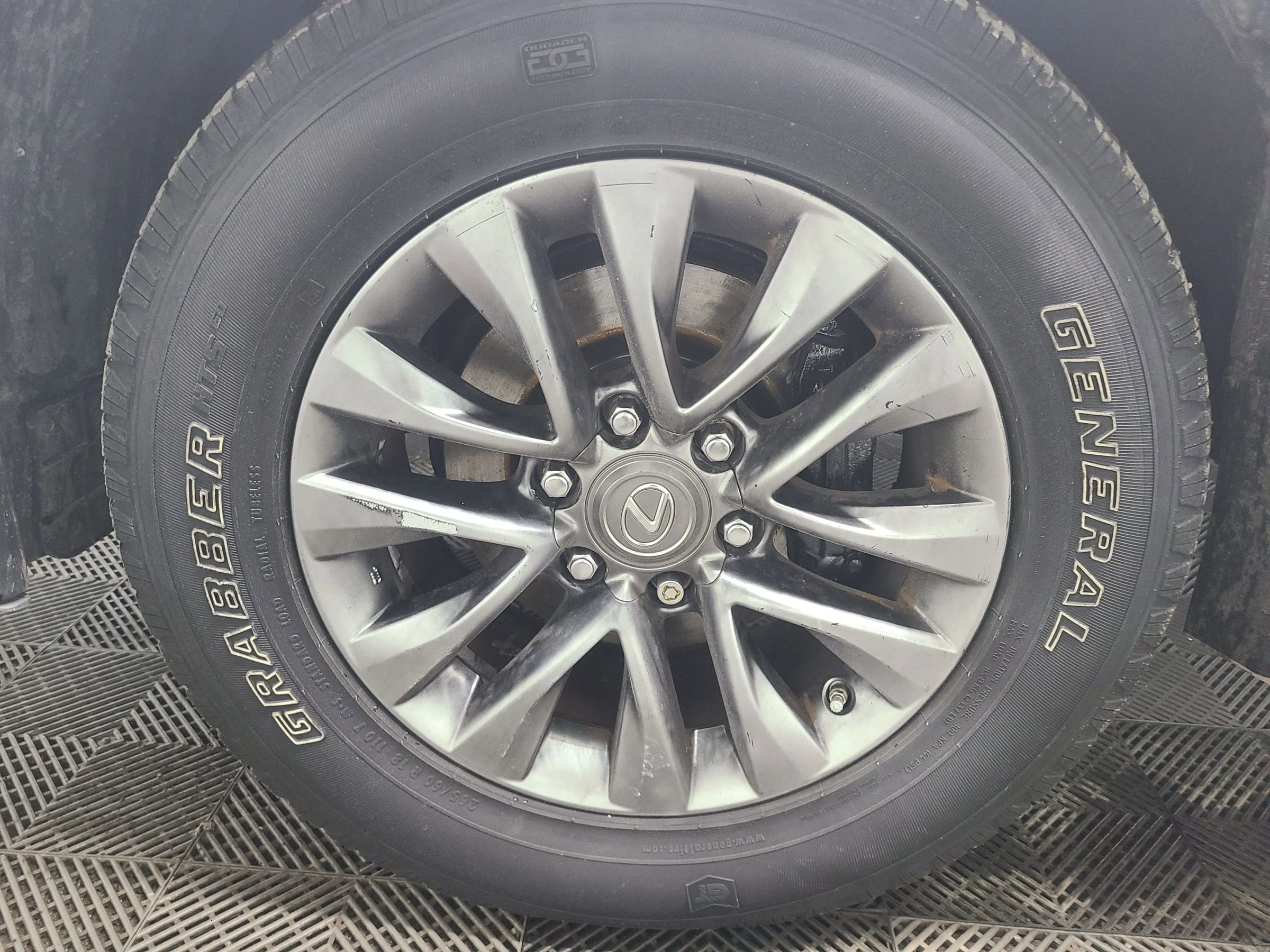 Used 2014 Lexus GX 460 Luxury image 18