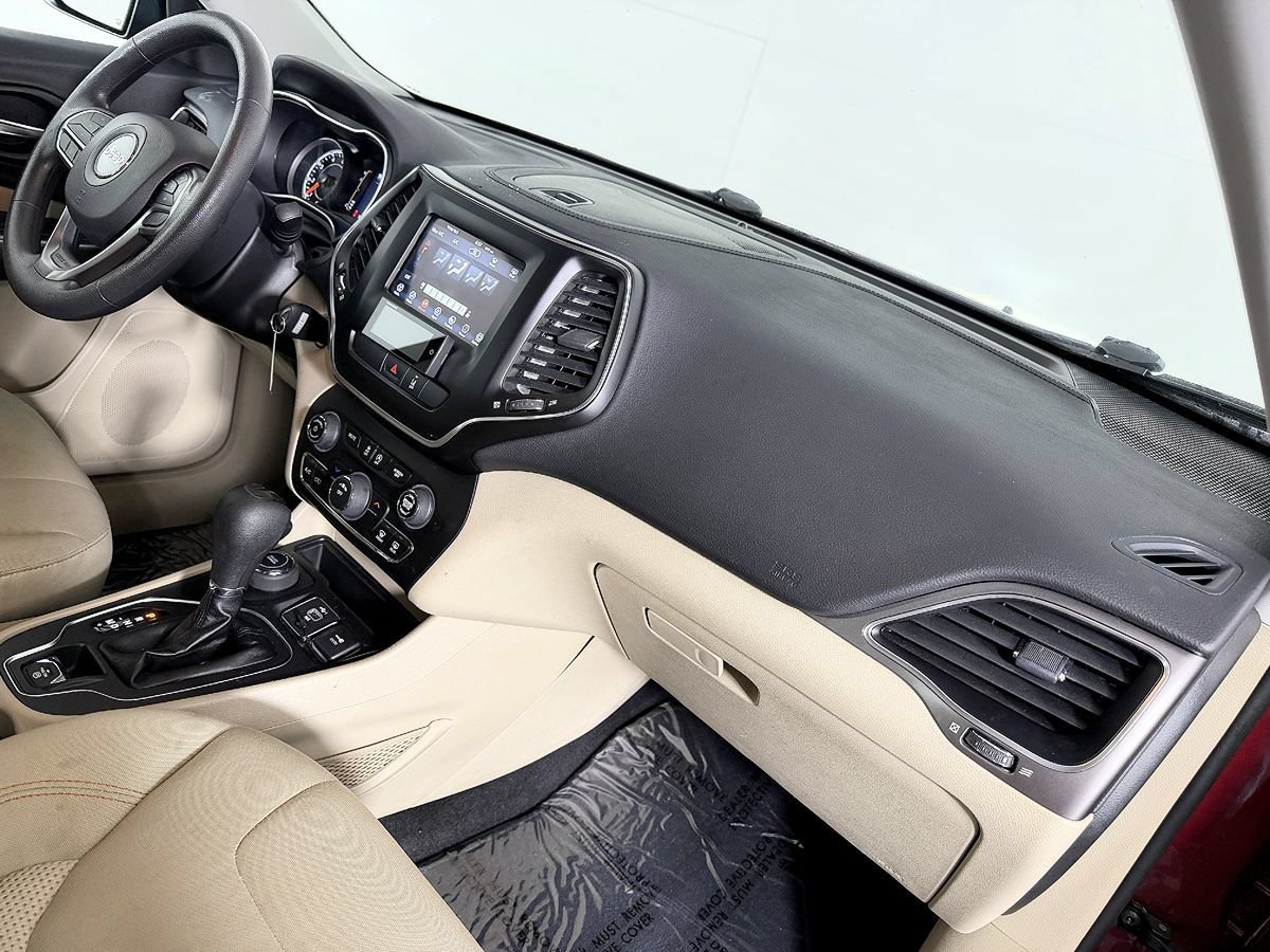 Used 2021 Jeep Cherokee Latitude AWD/4WD image 43
