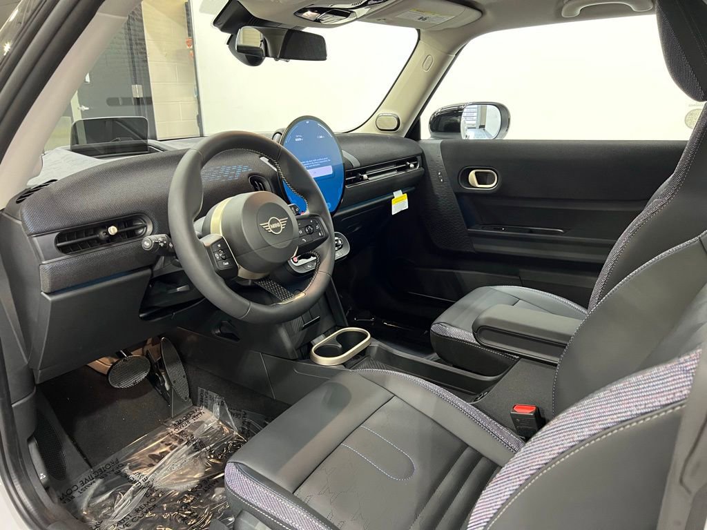 Certified 2025 MINI Cooper 2-Door Hardtop image 11