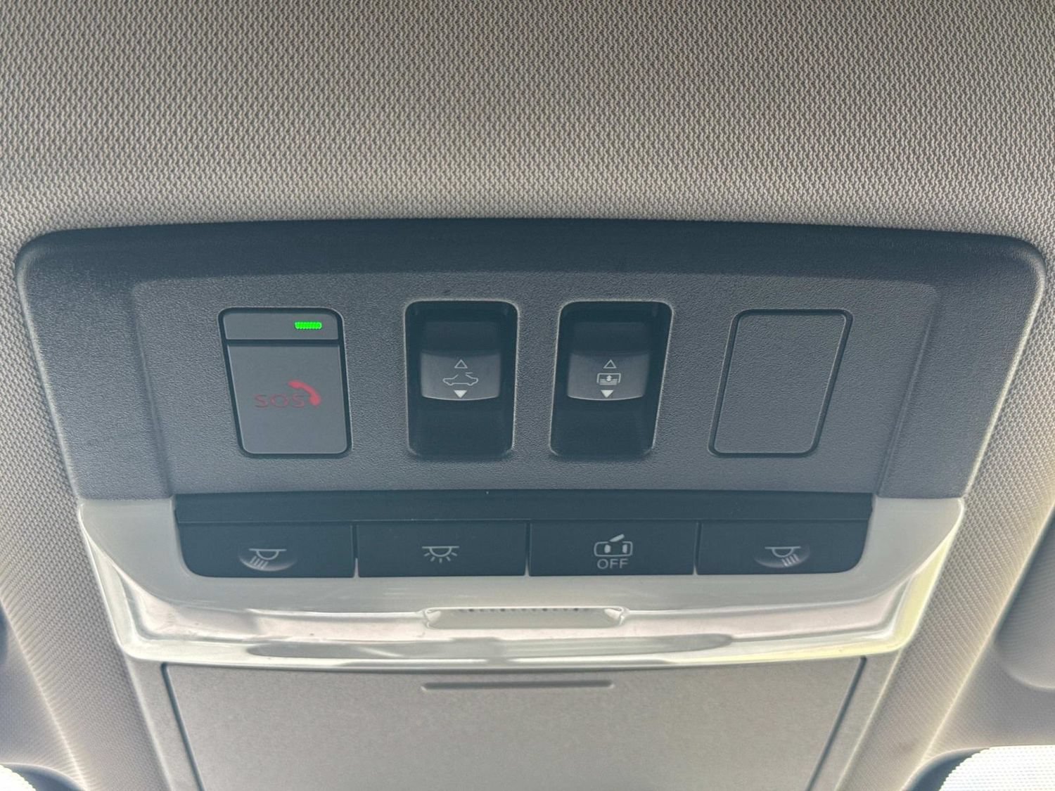 Used 2023 Nissan Rogue SV w/ SV Premium B Package FWD image 24