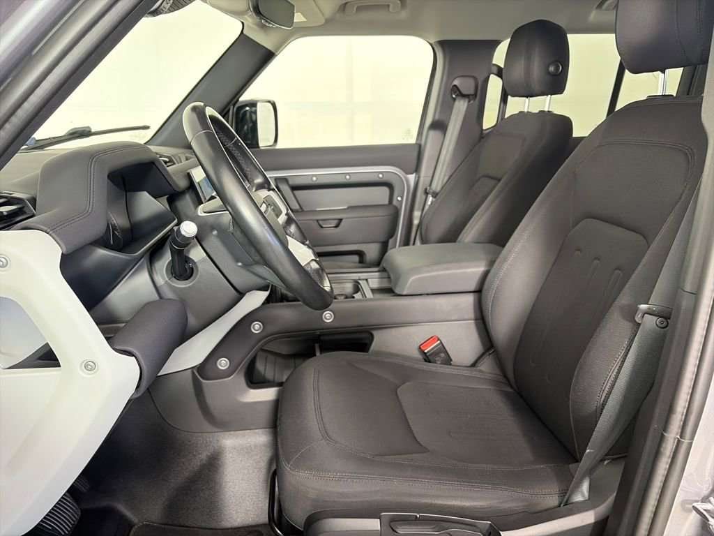 Used 2022 Land Rover Defender 110 image 11