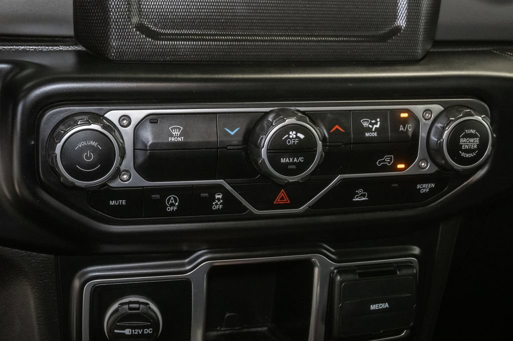 Used 2023 Jeep Wrangler Unlimited Sport AWD/4WD image 19
