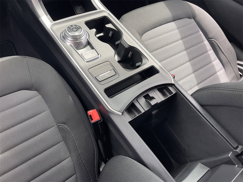 Used 2024 Ford Edge SE w/ Black Appearance Package image 26