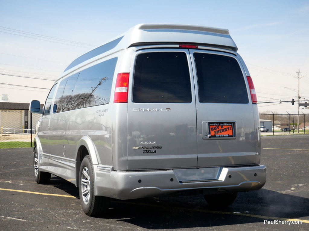 Used 2020 Chevrolet Express 2500 Extended w/ Enhanced Convenience Package RWD image 16