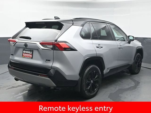 Used 2025 Toyota RAV4 XSE w/ Weather Package AWD/4WD image 7