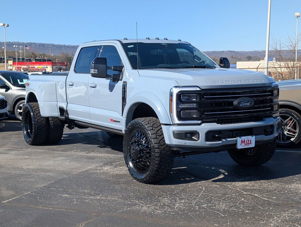 New 2026 Ford F450 Platinum w/ FX4 Off-Road Package image 2