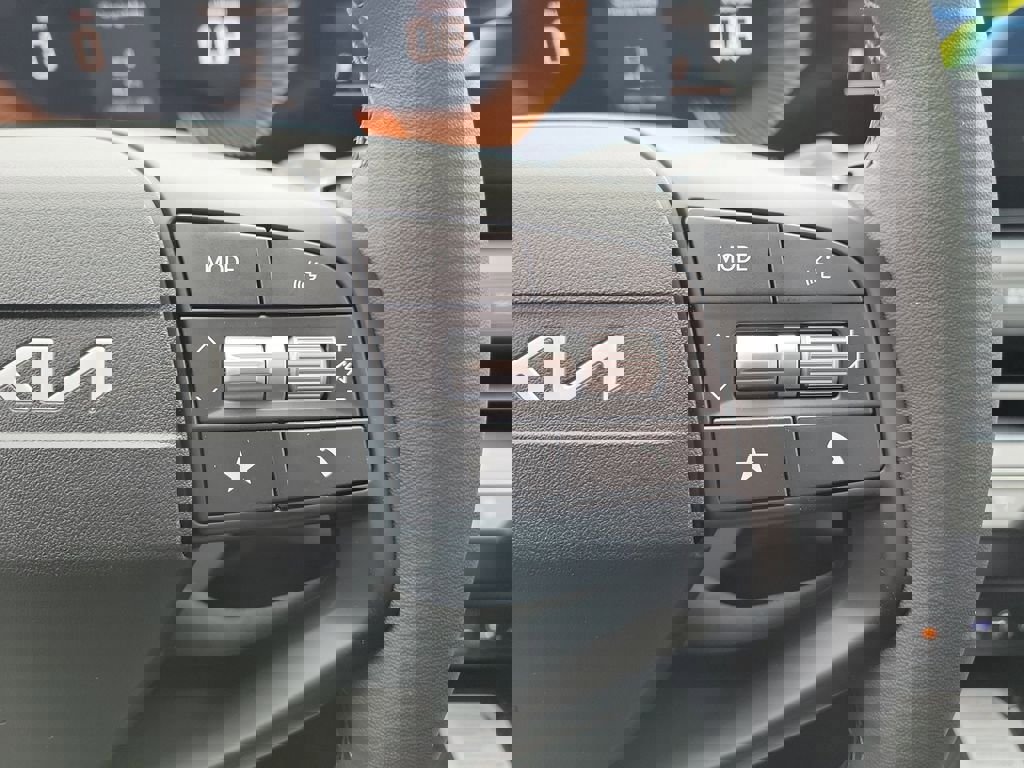 New 2026 Kia K4 EX image 26