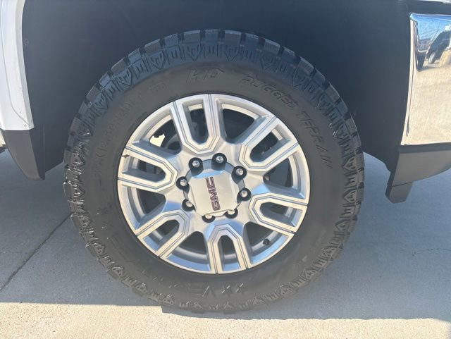 Used 2022 GMC Sierra 2500 SLE w/ SLE Value Package; AWD/4WD image 12