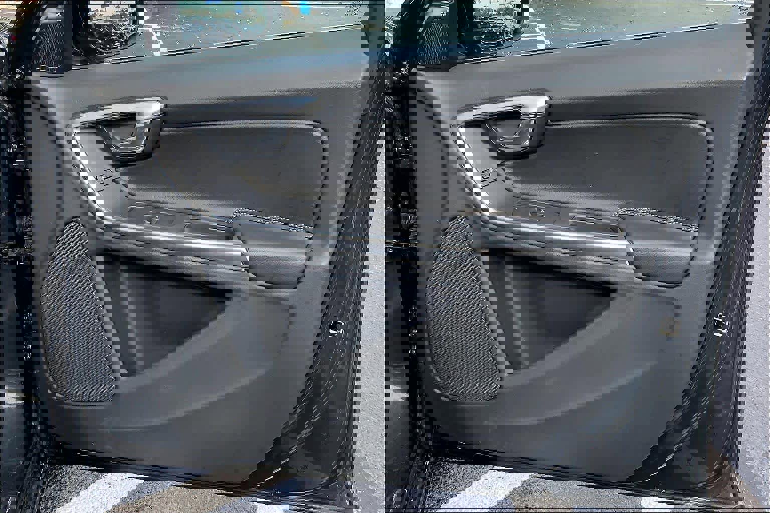 Used 2016 Volvo S60 T5 Premier w/ Convenience Package image 24