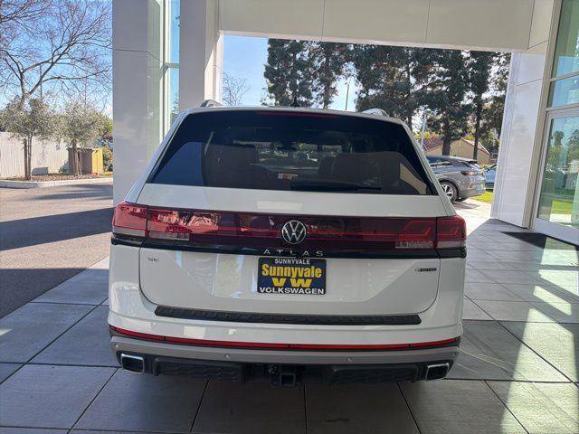 New 2024 Volkswagen Atlas Peak Edition SE AWD/4WD image 4