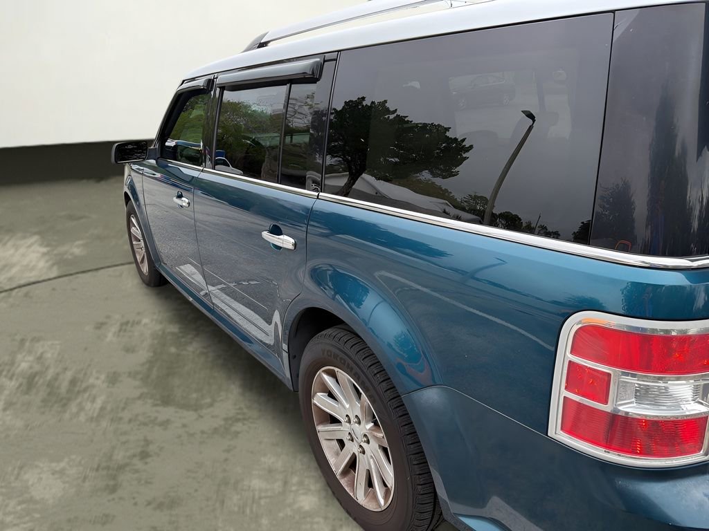 Used 2011 Ford Flex SEL w/ Rapid Spec Order Code image 17