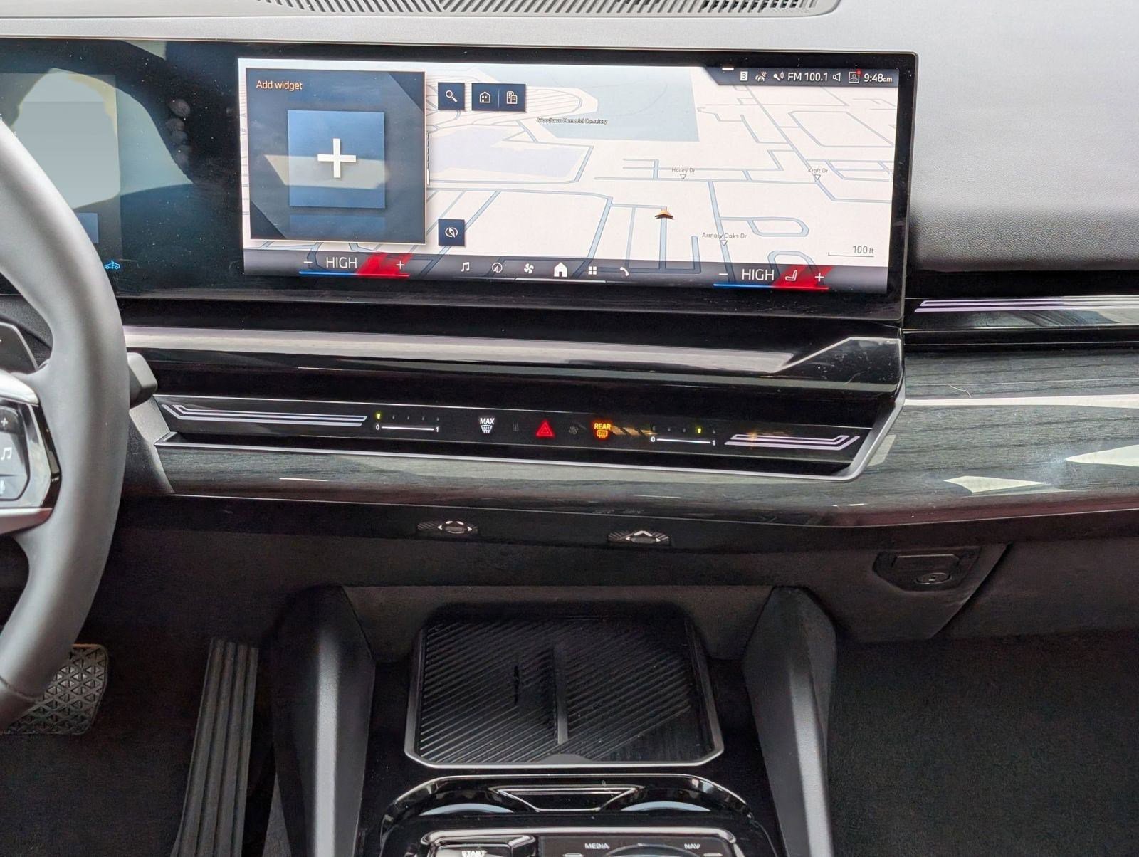 Certified 2025 BMW 530i RWD image 27