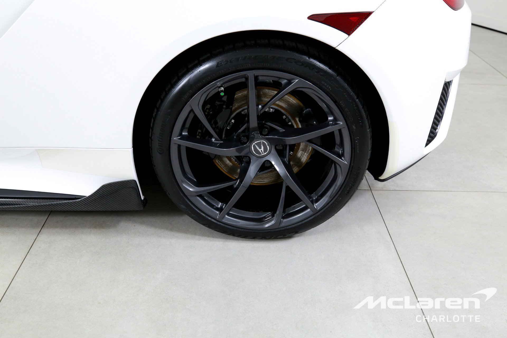 Used 2018 Acura NSX image 28