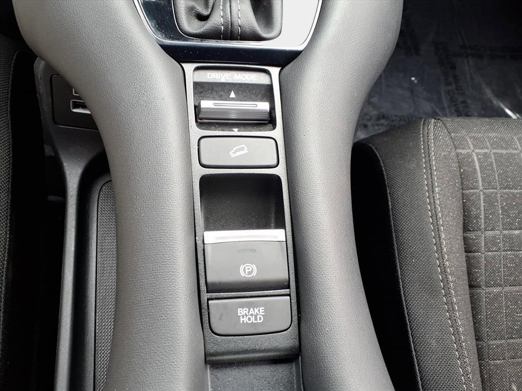 Used 2023 Honda HR-V LX image 18