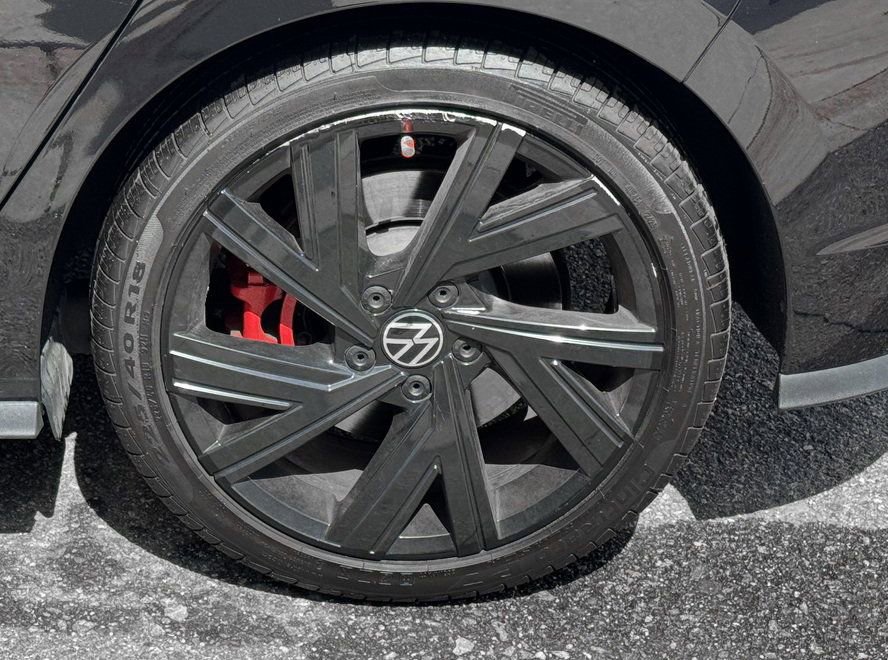 Used 2022 Volkswagen GTI SE w/ SE Leather Package FWD image 11