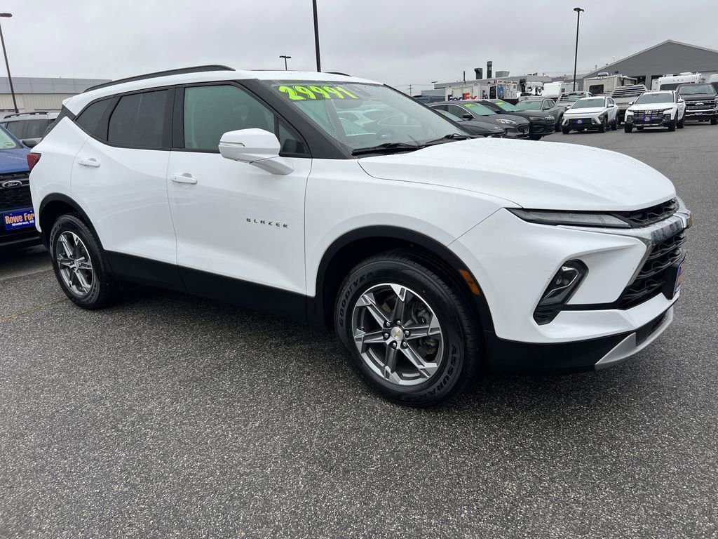 Used 2024 Chevrolet Blazer LT w/ Sound & Technology Package image 1