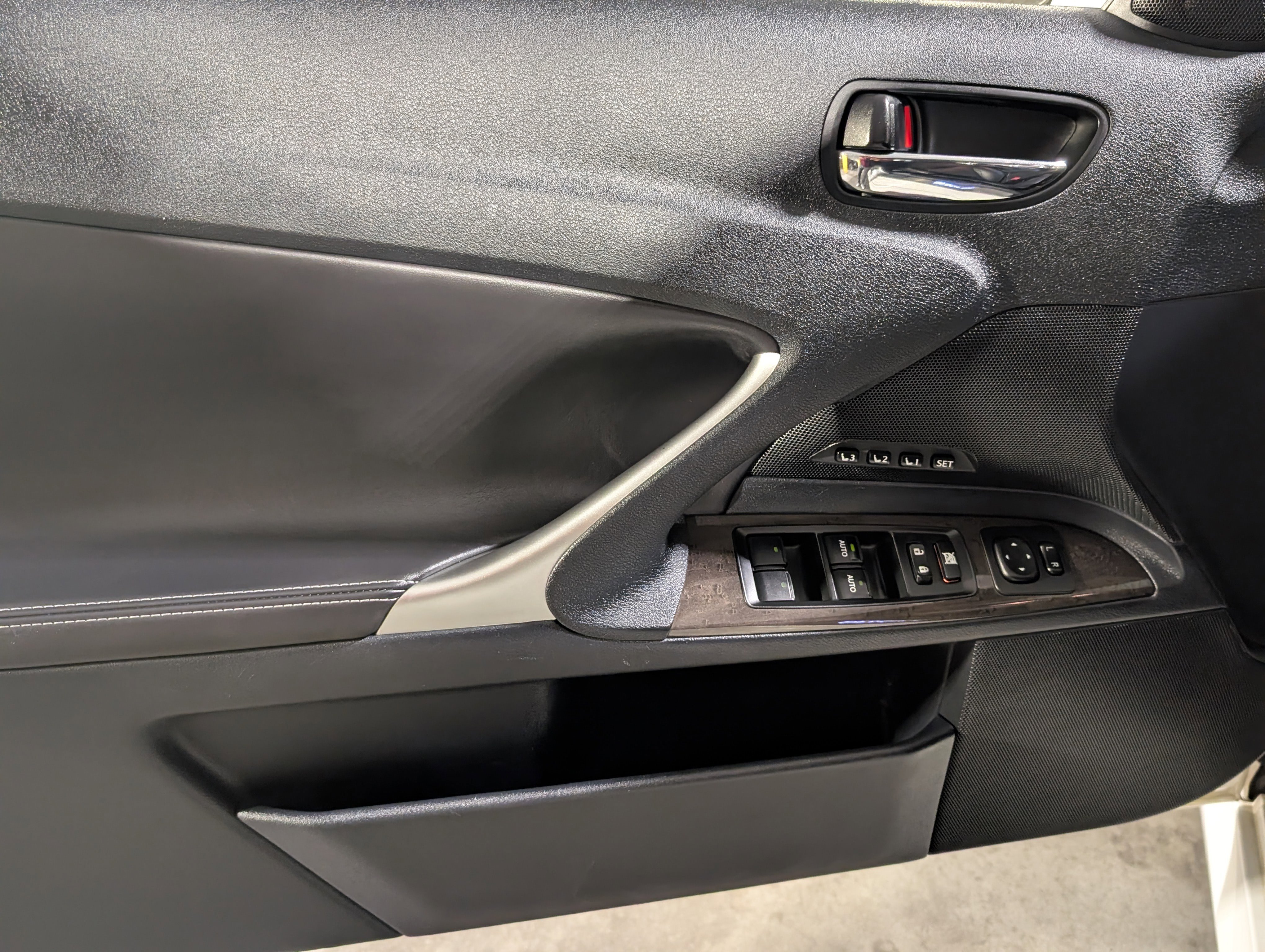 Used 2014 Lexus IS 350C w/ Luxury Package image 20