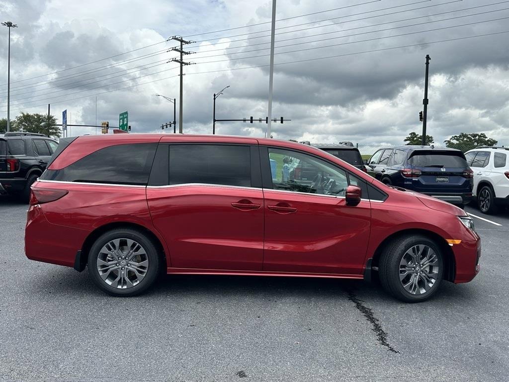 New 2026 Honda Odyssey Touring image 6