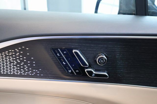 New 2026 Cadillac Lyriq V image 9