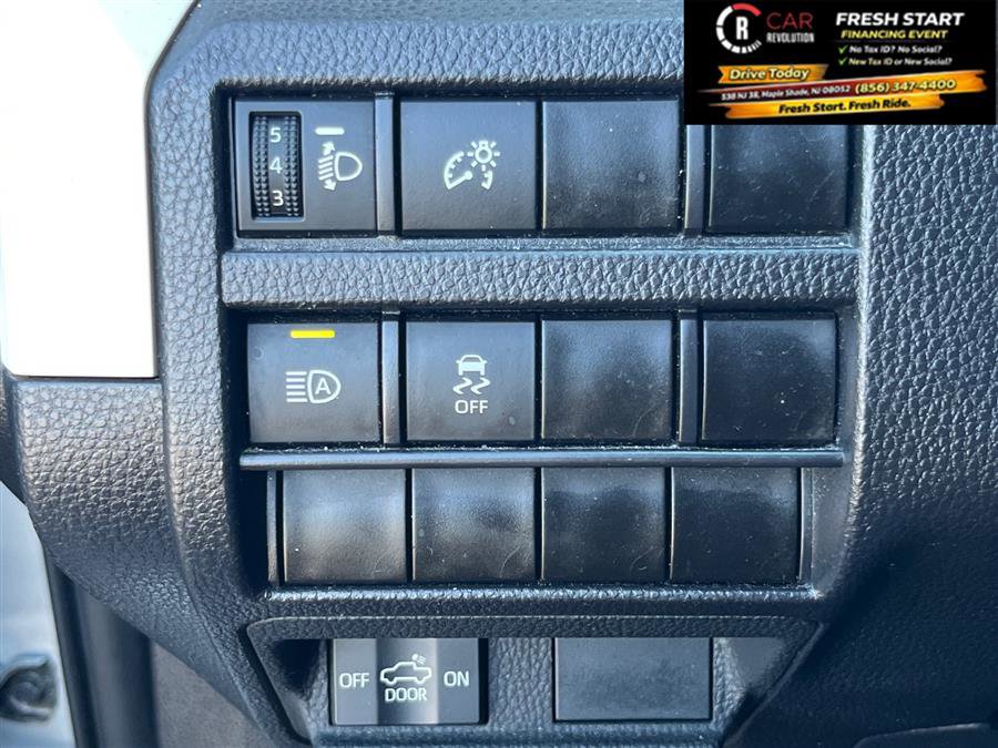 Used 2024 Toyota Tacoma TRD Off-Road AWD/4WD image 27