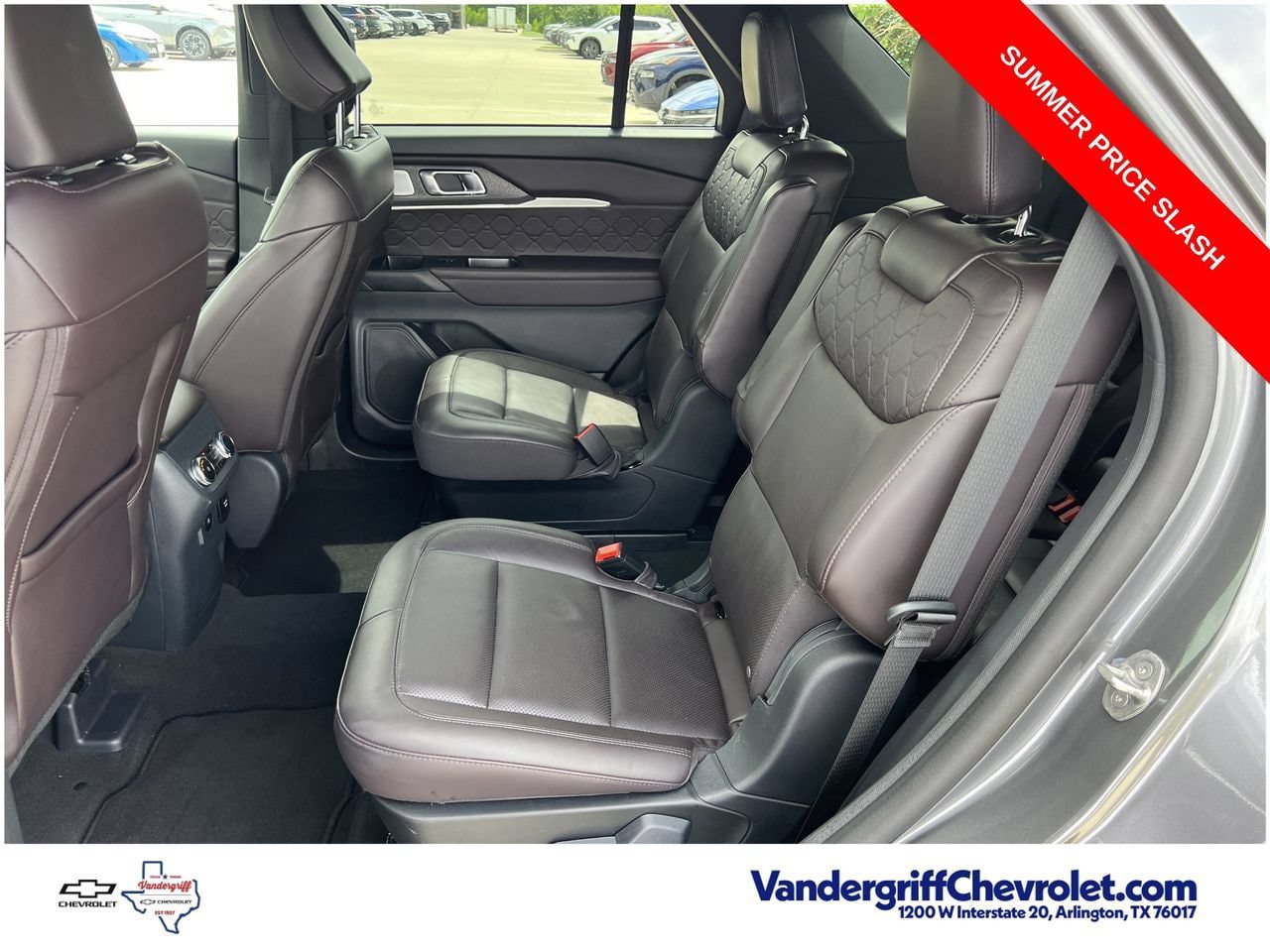 Used 2025 Ford Explorer Platinum w/ LUX Leather Package AWD/4WD image 22