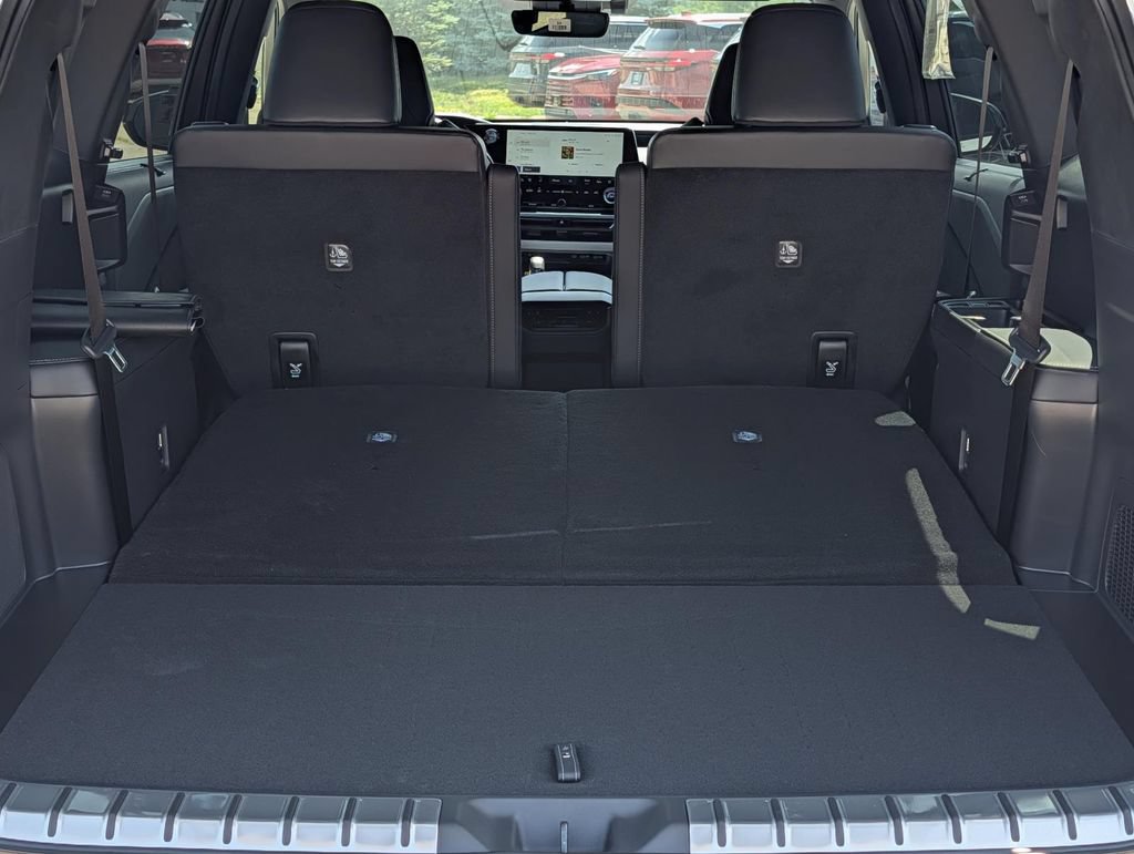 New 2026 Lexus TX 500h AWD w/ Technology Package image 10