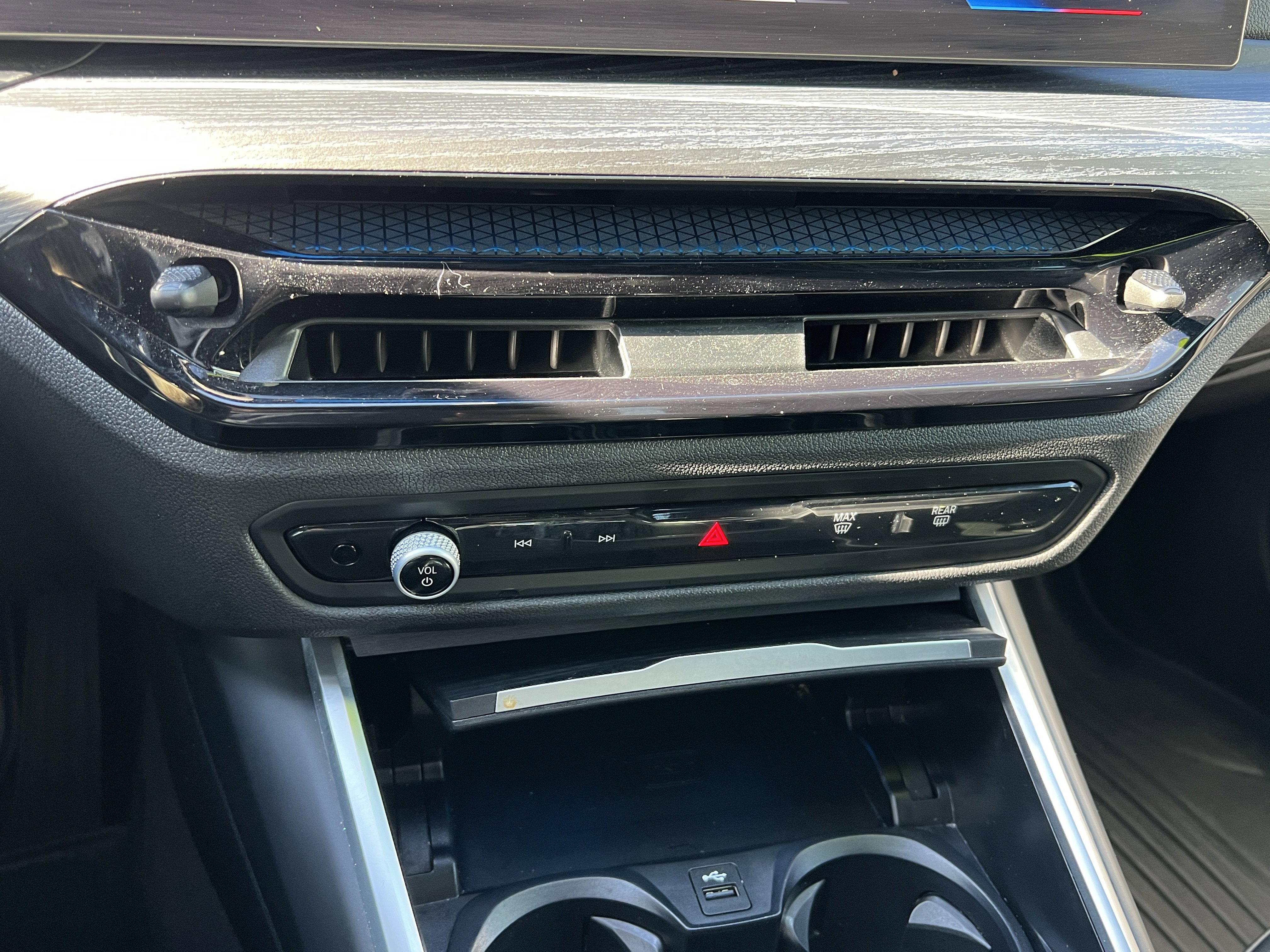 Used 2025 BMW i4 eDrive40 w/ M Sport Package image 28