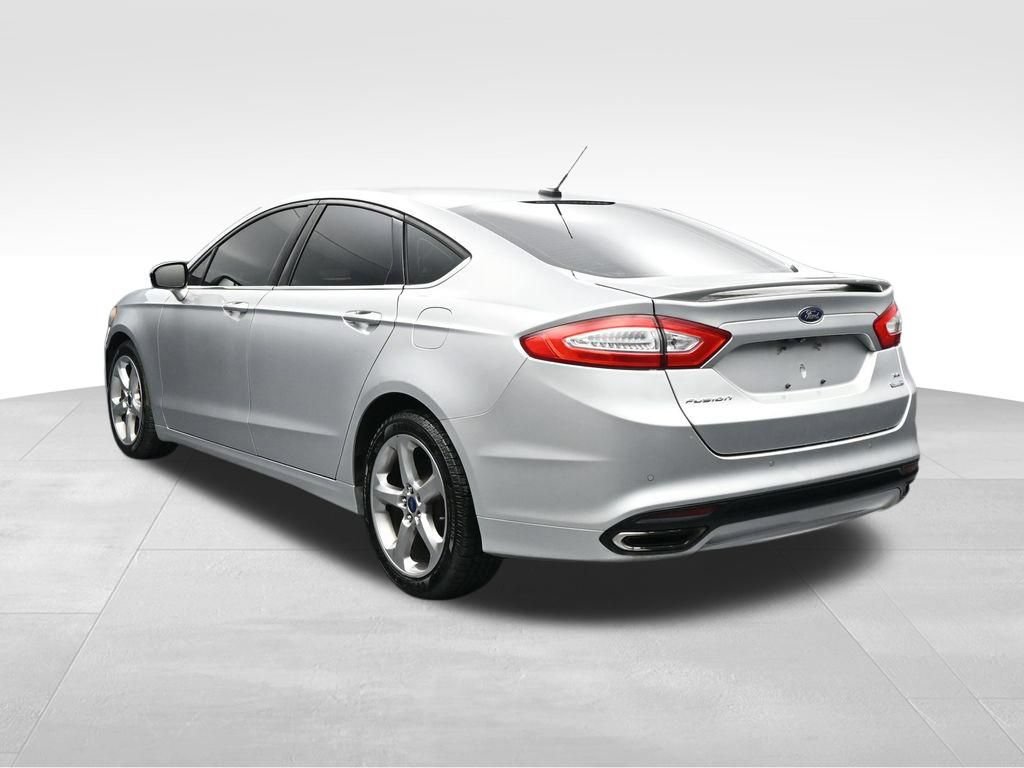 Used 2016 Ford Fusion SE AWD/4WD image 3