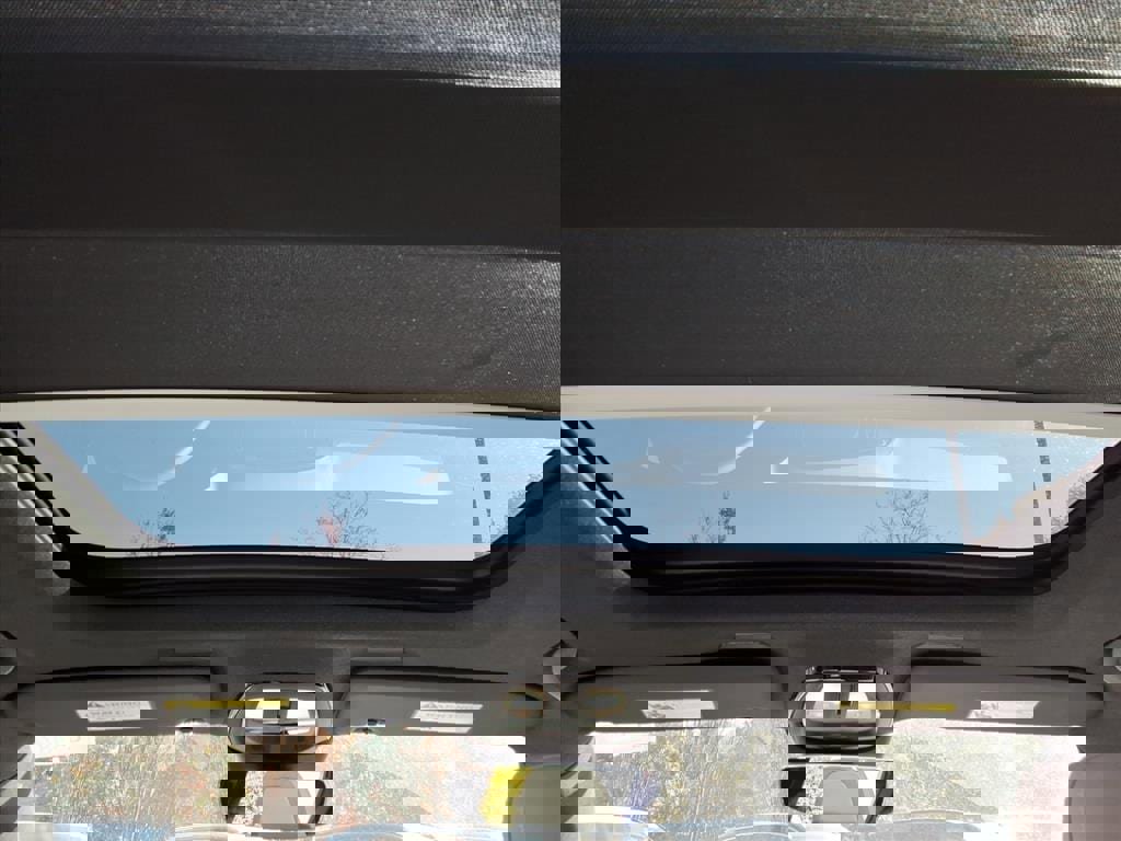 New 2026 Volvo EX40 Plus w/ Climate Package image 12