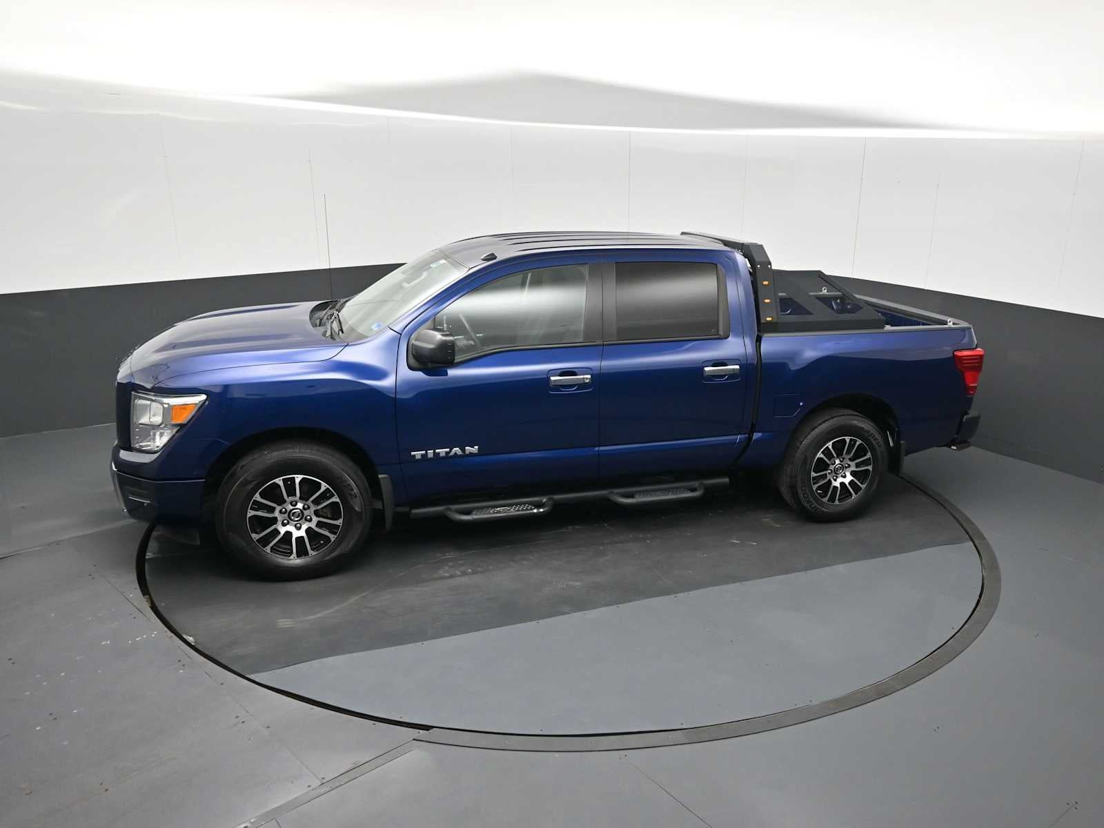 Used 2021 Nissan Titan SV w/ Accessory Utility Package AWD/4WD image 13