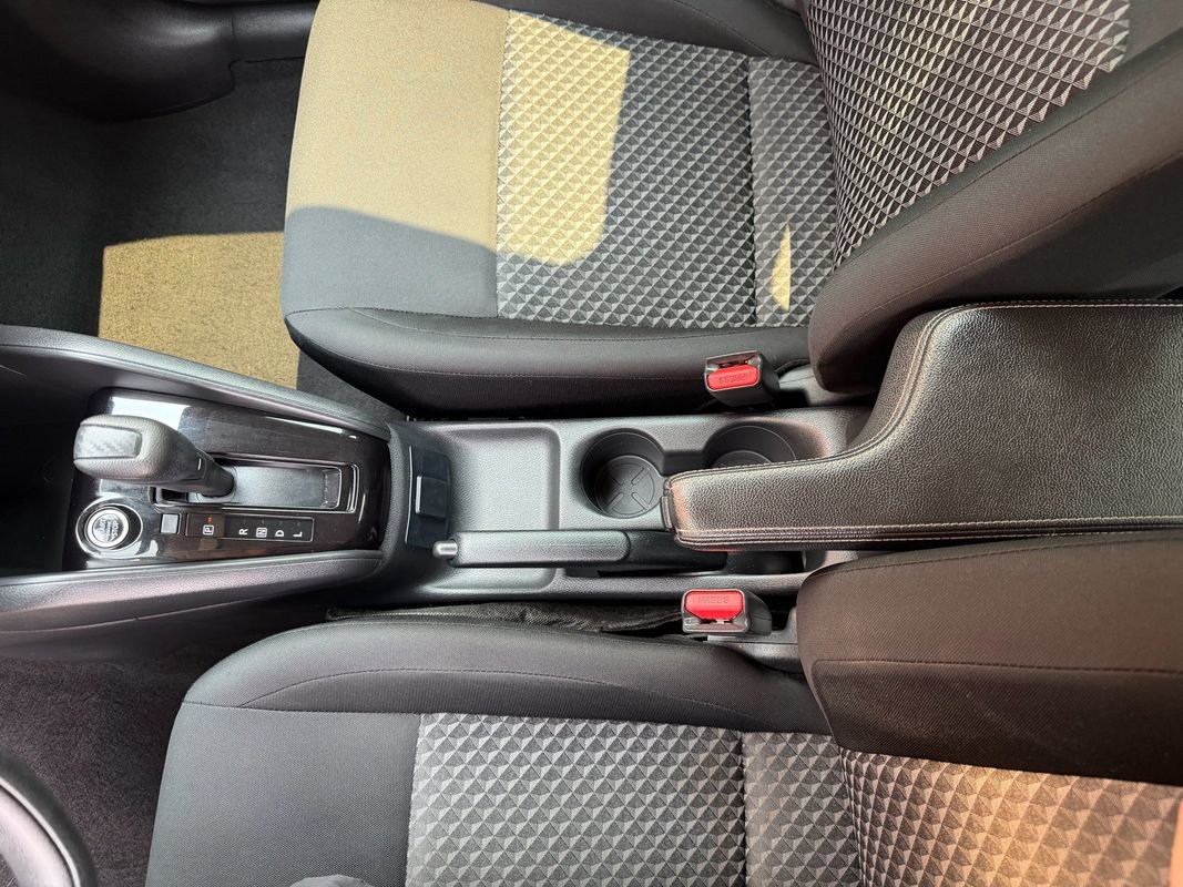 Used 2021 Nissan Versa S FWD image 39
