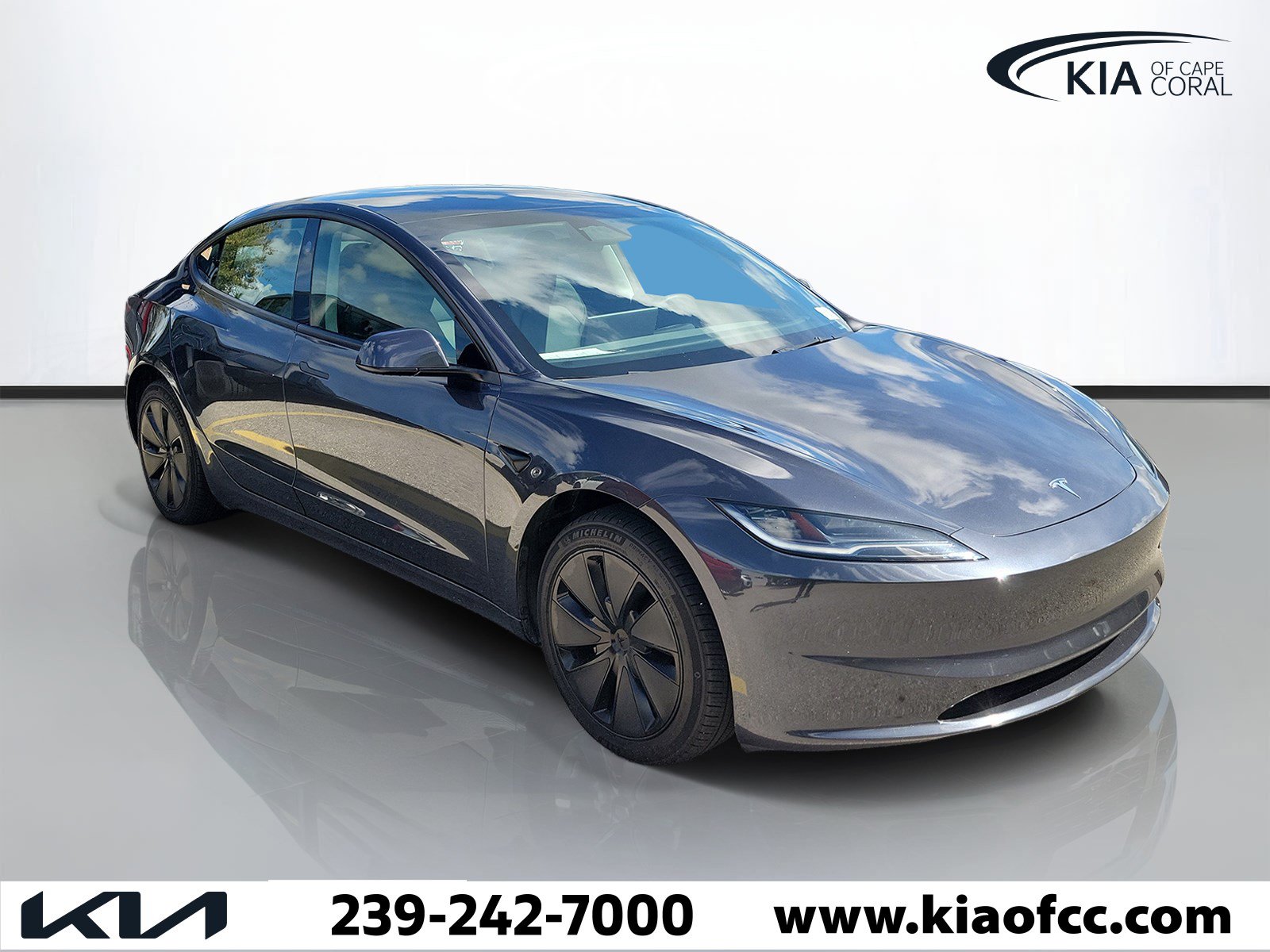 Used 2025 Tesla Model 3 Long Range RWD image 1