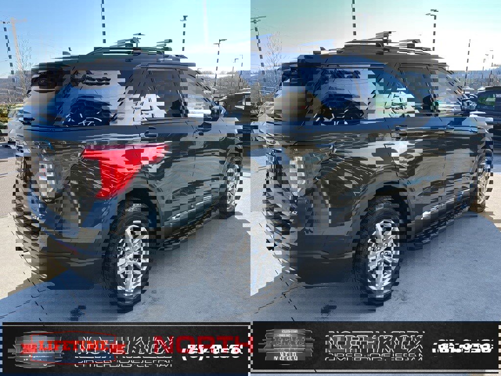 Used 2023 Ford Explorer XLT w/ Equipment Group 202A image 22