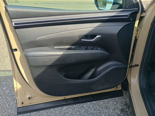 Used 2023 Hyundai Santa Cruz SE w/ Cargo Package image 22