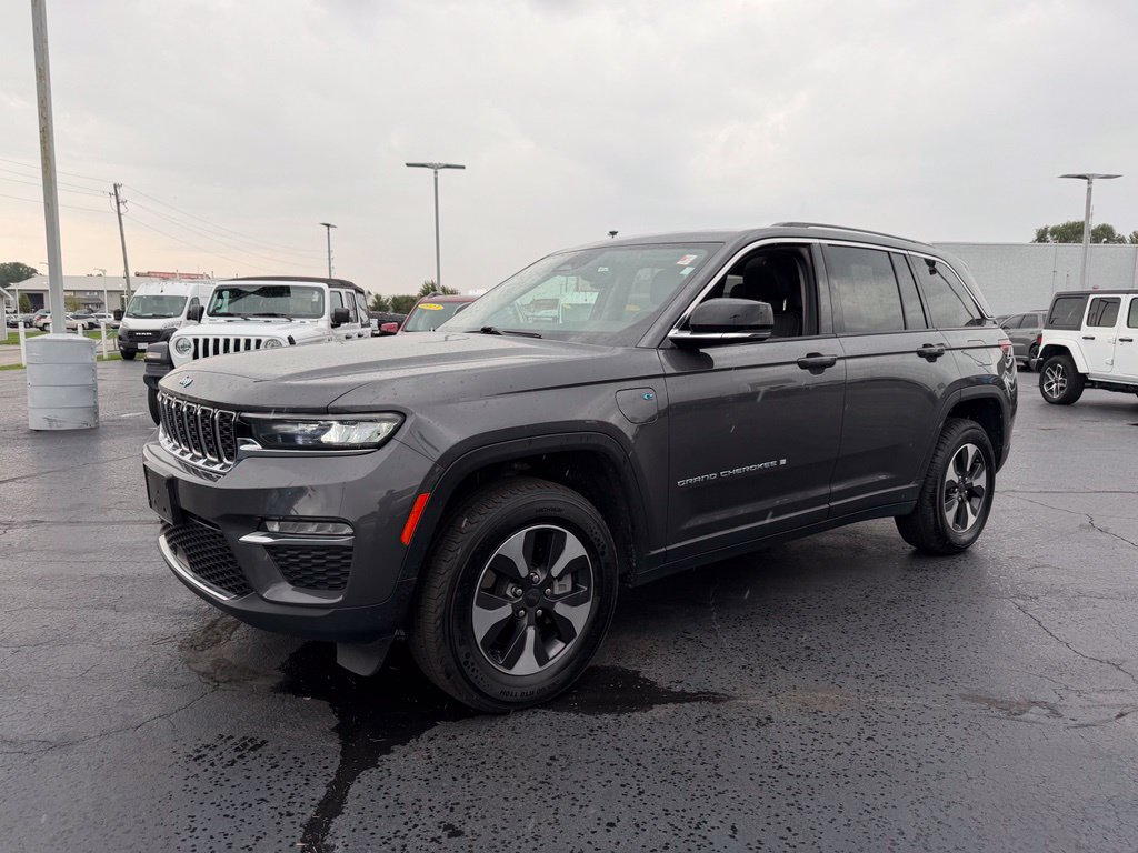 Used 2024 Jeep Grand Cherokee Limited 4xe AWD/4WD image 3