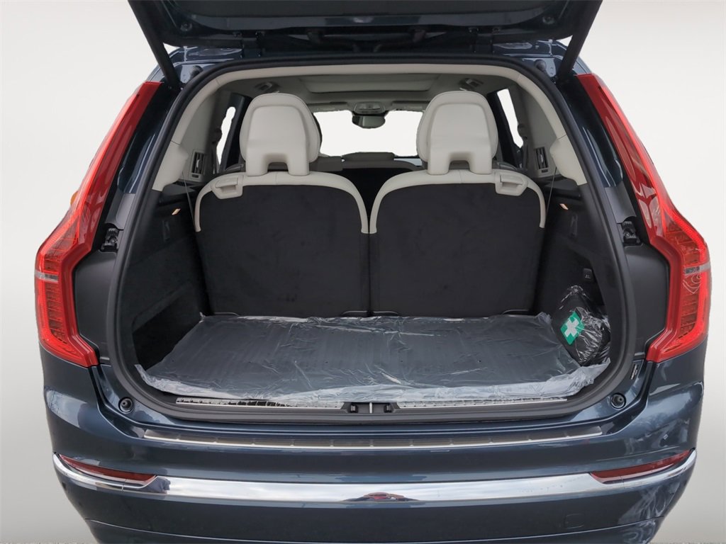 New 2025 Volvo XC90 B6 Plus w/ Protection Package Premier image 11