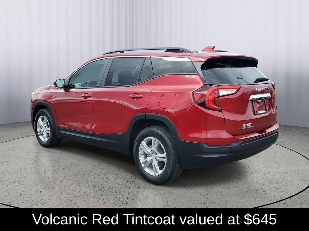 Used 2023 GMC Terrain SLE w/ Driver Convenience Package FWD image 5