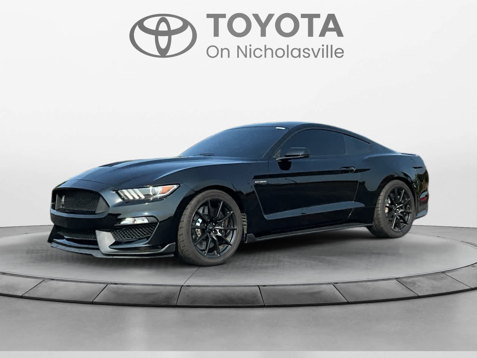 Used 2016 Ford Mustang Shelby GT350 w/ Technology Package RWD image 1