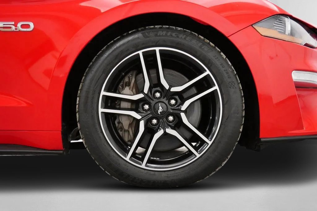 Used 2019 Ford Mustang GT Premium w/ Equipment Group 401A RWD image 33