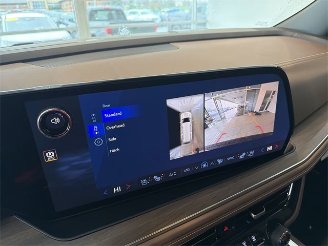 New 2026 Chevrolet Suburban High Country image 30