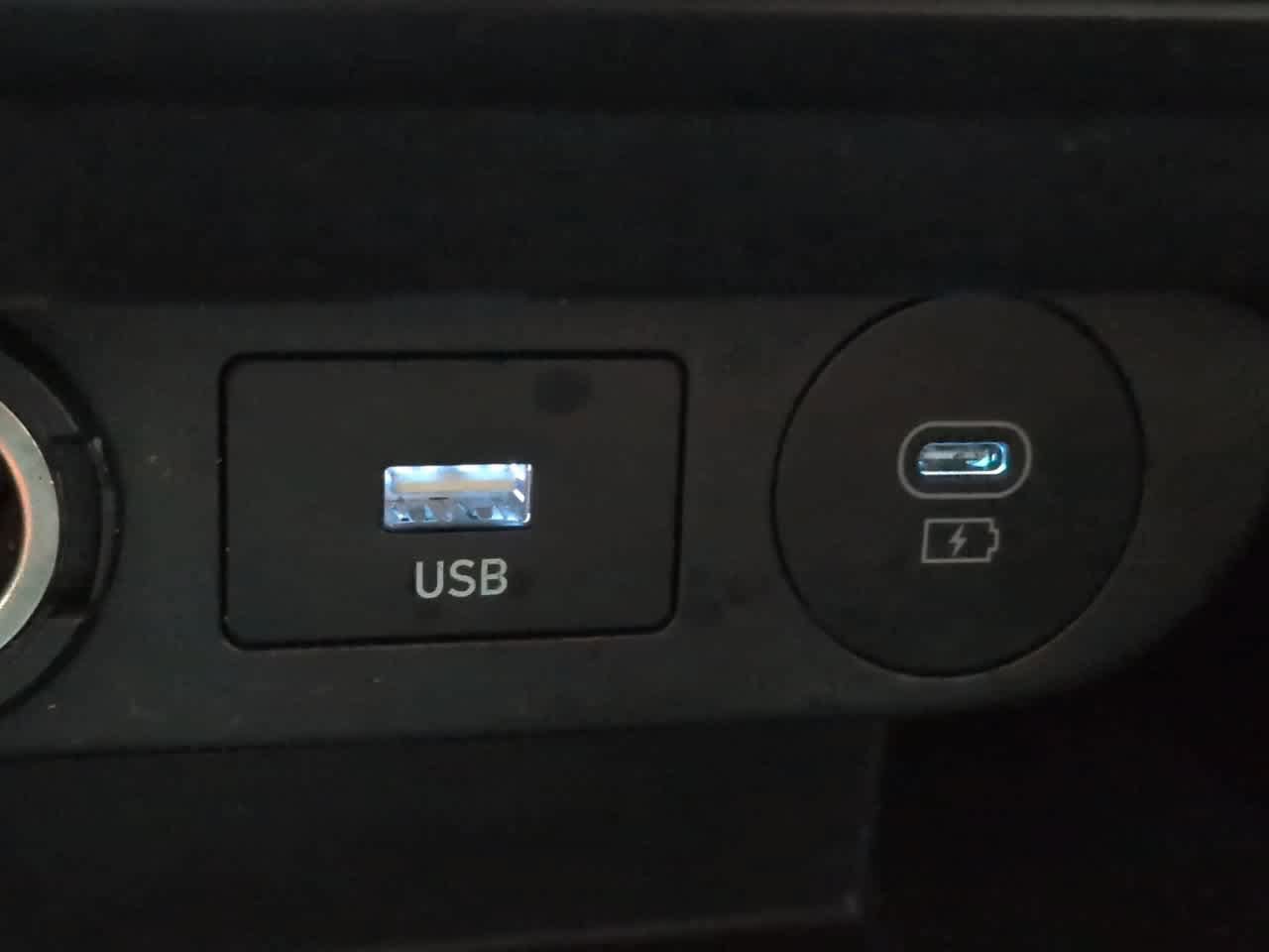 Used 2024 Hyundai Elantra Blue FWD image 21