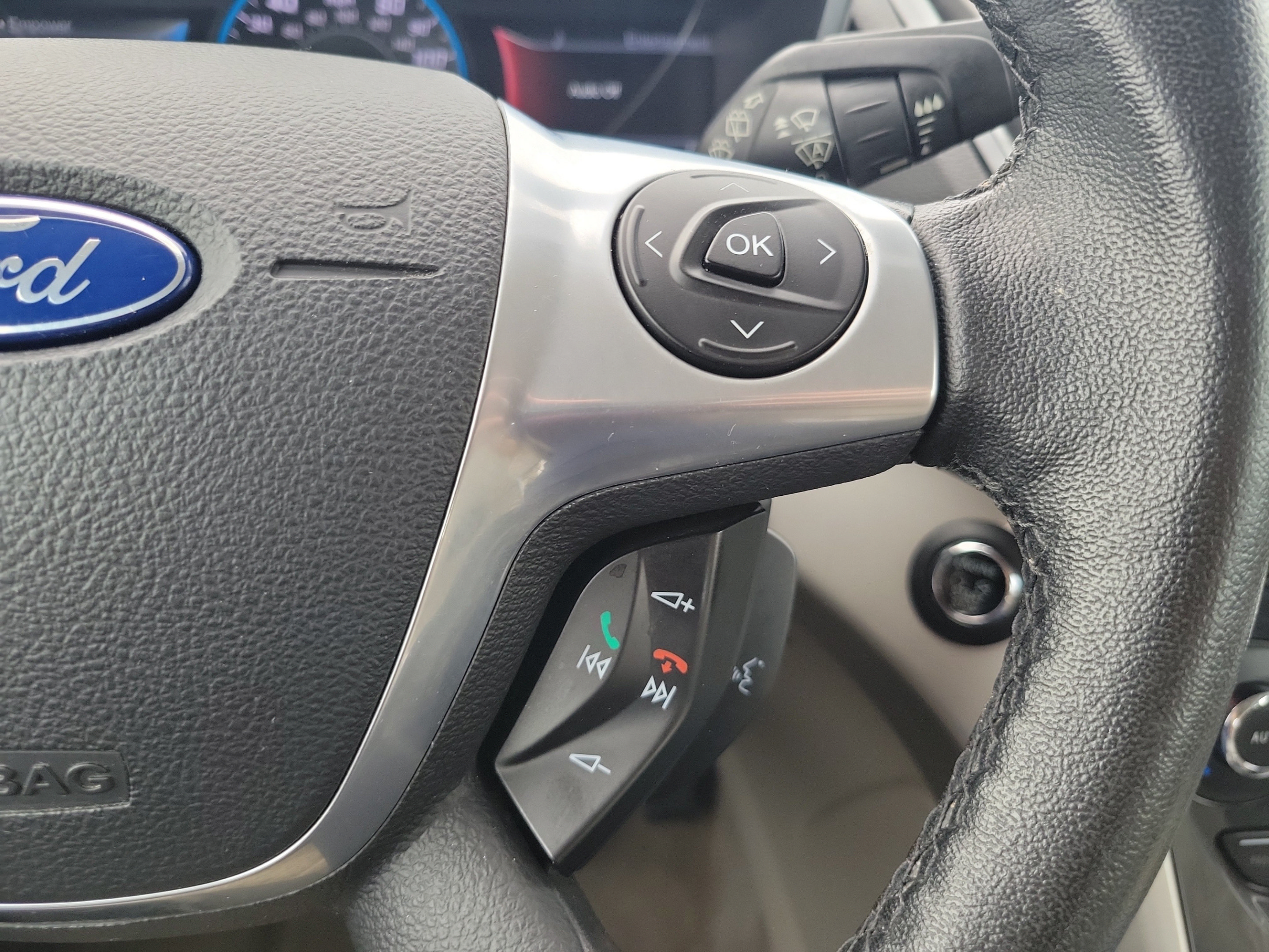 Used 2016 Ford C-MAX SEL w/ Equipment Group 302A FWD image 25