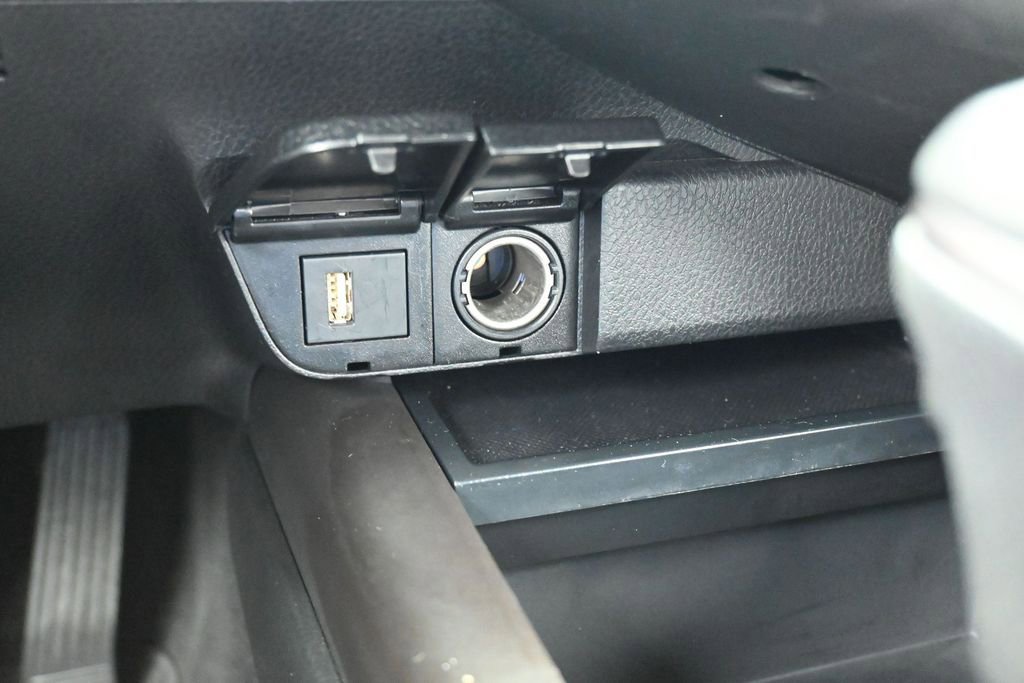 Used 2022 Toyota Camry SE FWD image 23