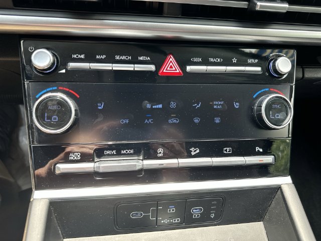 Used 2026 Hyundai Santa Fe SEL FWD image 27