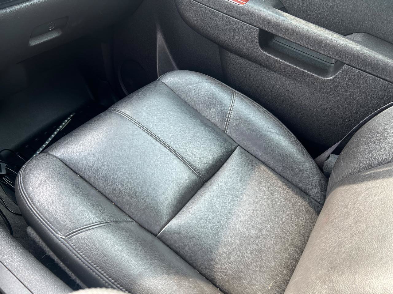 Used 2012 Chevrolet Tahoe LT AWD/4WD image 24