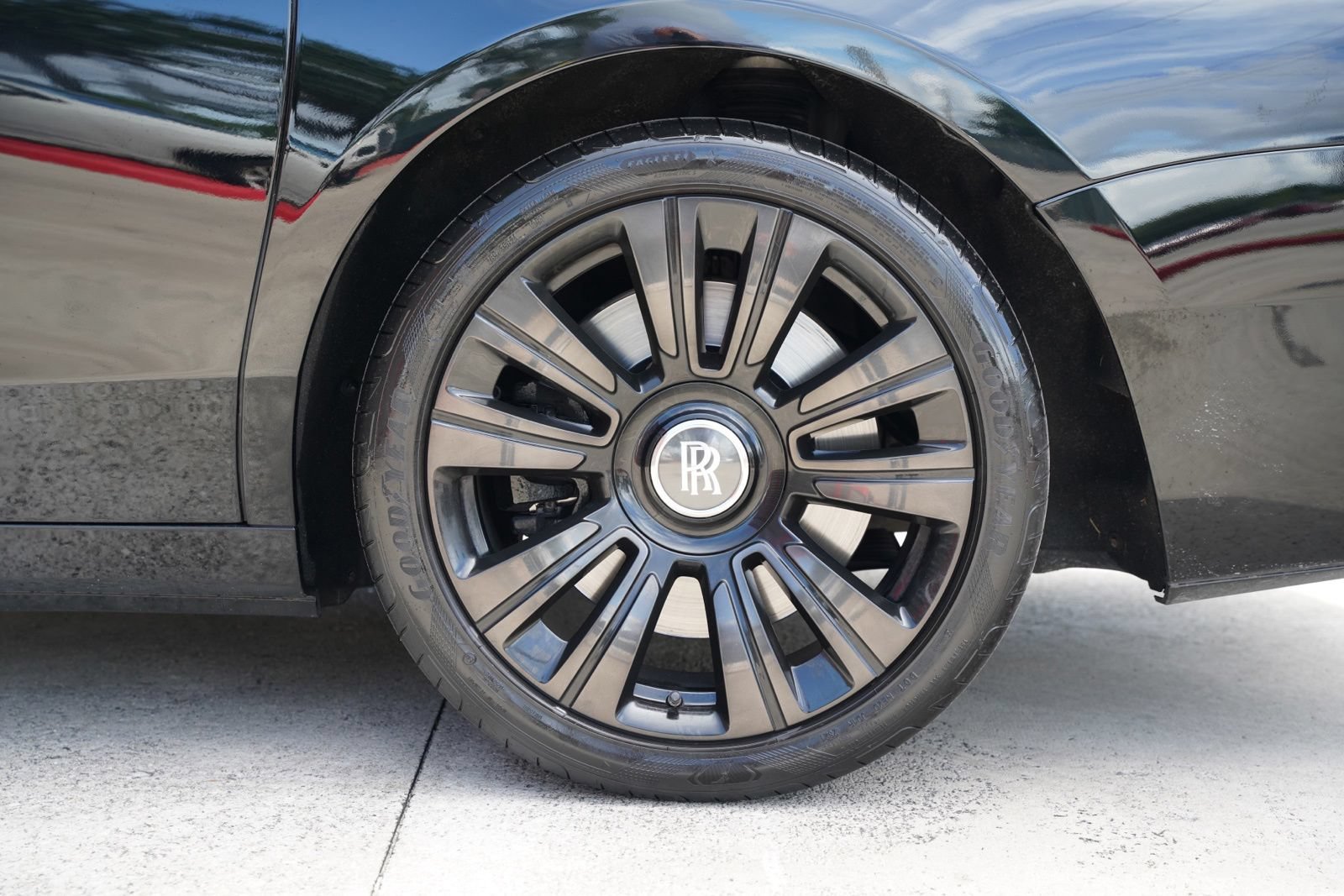 Used 2022 Rolls-Royce Ghost w/ Ghost Package AWD/4WD image 17