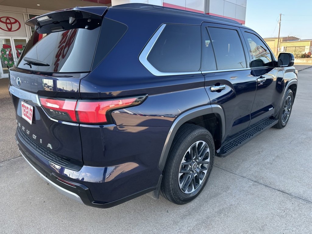Used 2023 Toyota Sequoia Limited image 7