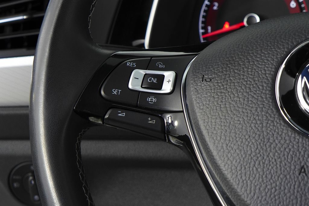 Used 2019 Volkswagen Jetta R-Line FWD image 29